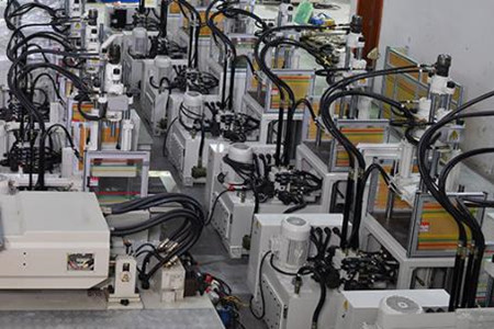 立式注塑機(jī)頂針動作異常該如何處理？