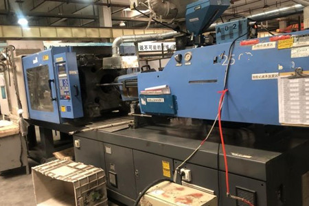 如何降低混雙色注塑機(jī)采購(gòu)成本？技巧分析！